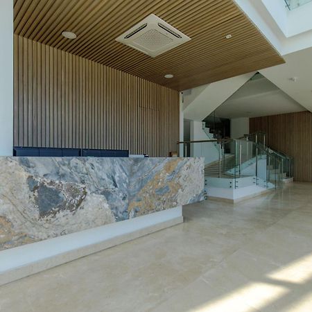 Apartamentos Cartagena Marbella Suite Exterior photo